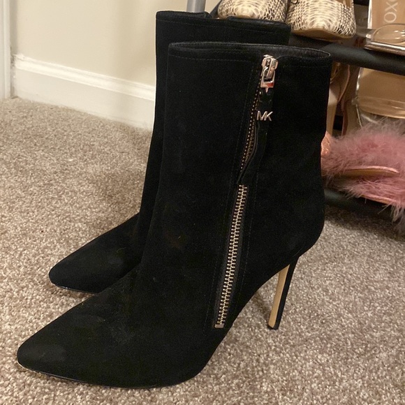 Micheal Kors High Heel boots - Picture 2 of 4